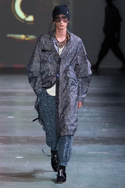 Look 30